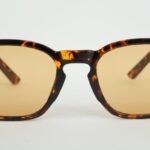MOSCOT TR28031 unisex metal sunglasses MOSCOT TR28031 reading prescription glasses Metal sunglass frame 49-20-149 Lightweight 29 gram MOSCOT sunglasses Stylish MOSCOT unisex eyewear